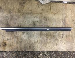 Молдинг стекла двери передней правой для Audi A6 (C5) 2001-2004 рестайлинг  запчасти бу