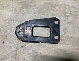 Кронштейн усилителя переднего бампера левый для Audi A4 (B8) 2007-2012  запчасти бу