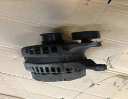 Генератор для Mercedes-Benz W204 C-classe 2011-2015 рестайлинг  запчасти бу