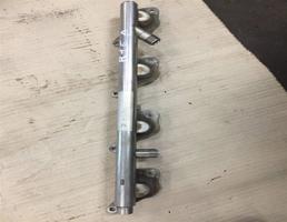 Рампа топливная для Mercedes-Benz W221 S-Klasse S221 2009-2013 рестайлинг  запчасти бу