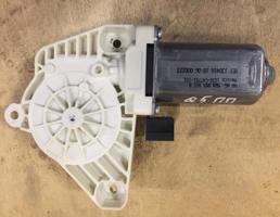 Мотор стеклоподъемника для Audi Q5 (FY) 2017  запчасти бу