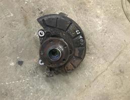 Кулак поворотный передний левый для Volkswagen Passat (B7) 2011-2015  запчасти бу