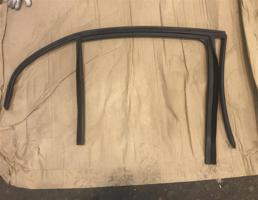 уплотнитель стекла двери задний правый для BMW 3-серия E90/E91 2005>  запчасти бу