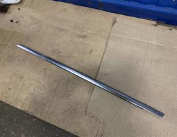 Молдинг стекла двери передней левой для Mercedes-Benz W213 E-classe  запчасти бу