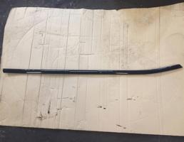 Молдинг стекла двери передней правой для BMW X4 F26 2014-2018  запчасти бу