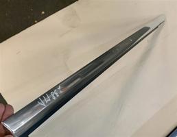 Молдинг стекла двери передней левой для Mercedes-Benz W213, S213, C238 E-klasse V  запчасти бу