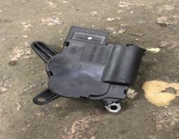 Мотор заслонки печки для Audi Q7 (4L)  2005 - 2009  запчасти бу