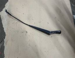 Поводок стеклоочистителя передний правый для Skoda Octavia (A5 1Z-) 2008-2013 рестайлинг  запчасти бу